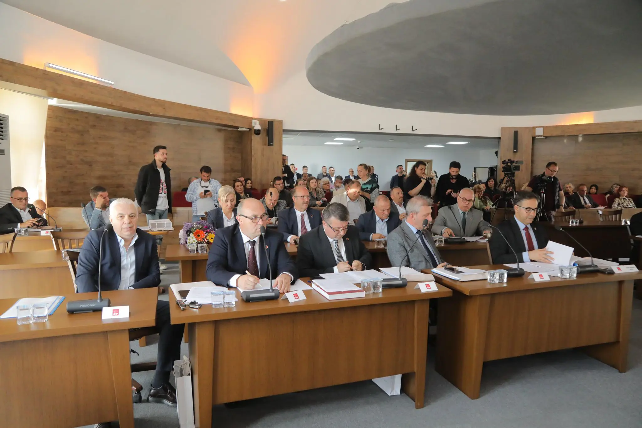 BAŞKAN GENCAN: “BİRLİKTE BAŞARDIK, BİRLİKTE DAHA İLERİYE TAŞIYACAĞIZ” galeri görseli